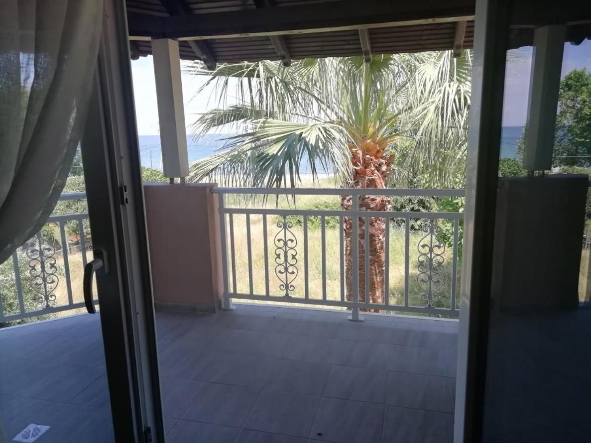 Villa Fotis View Paralia Skotinis Ngoại thất bức ảnh